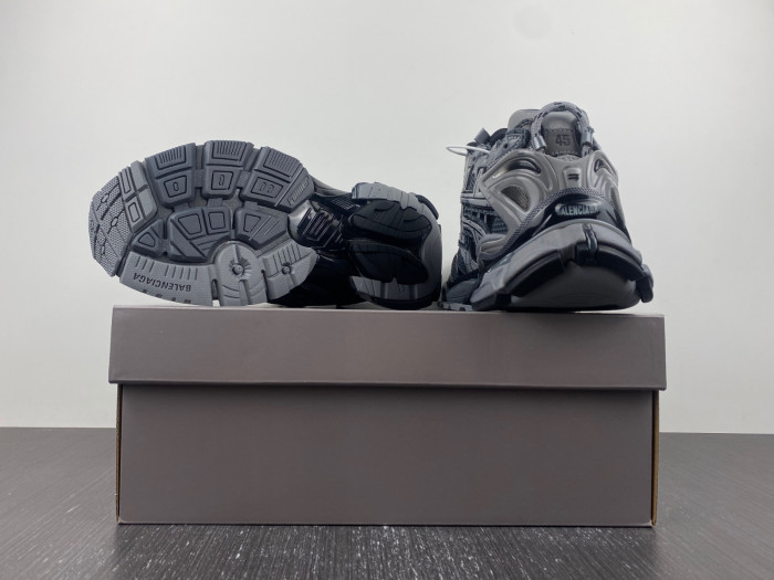 BALCIA RUNNER SNEAKER