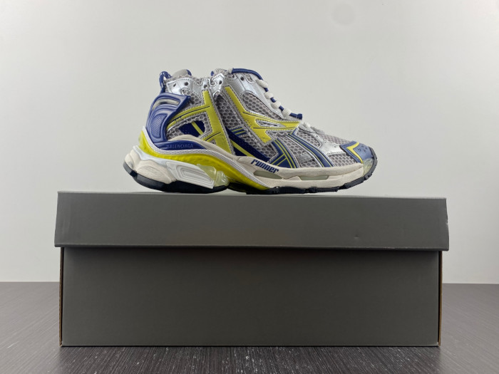 BALCIA RUNNER SNEAKER