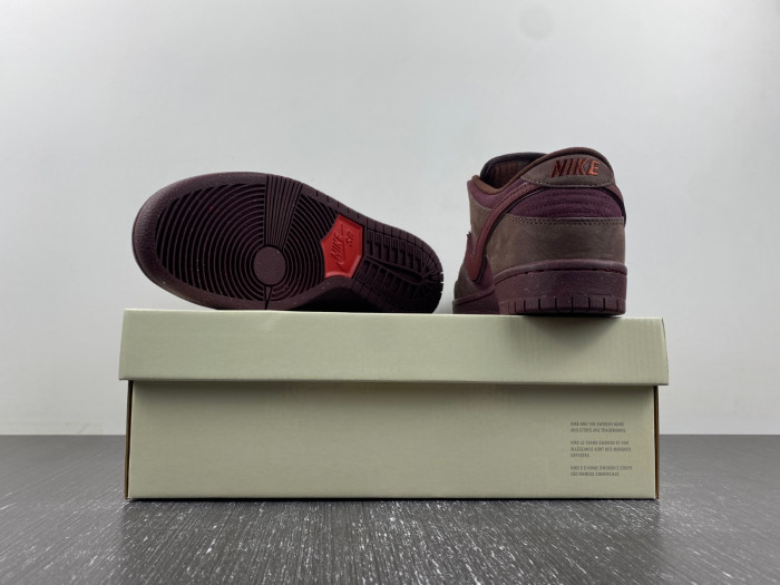 Nike SB Dunk Low "Valentine