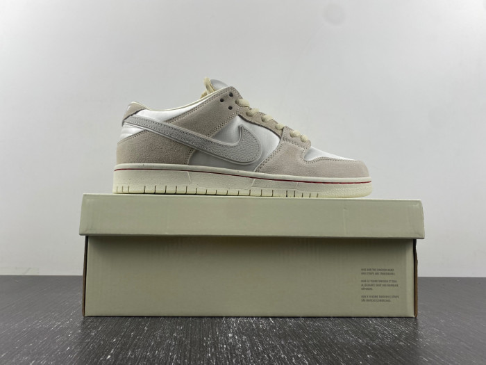 NIKE SB DUNK LOW CITY OF LOVE COCONUT MILK FZ5654-100
