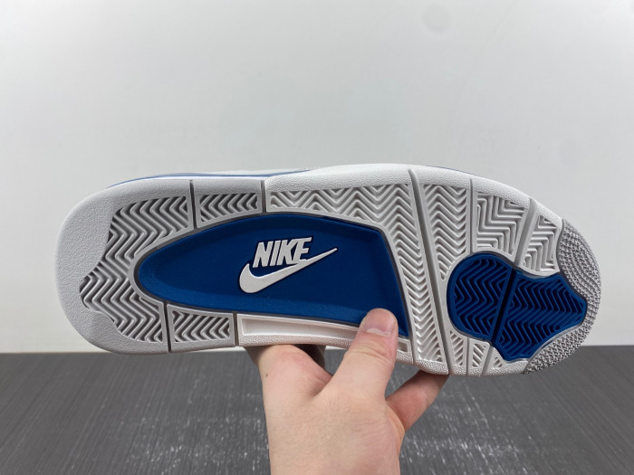 Air Jordan 4 Retro 