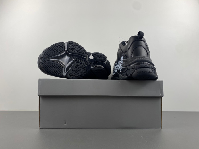 BALCIA TRIPLE S SNEAKER