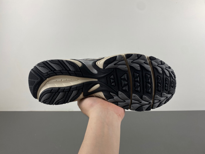 As*ic*s gel-kahana tr v4 