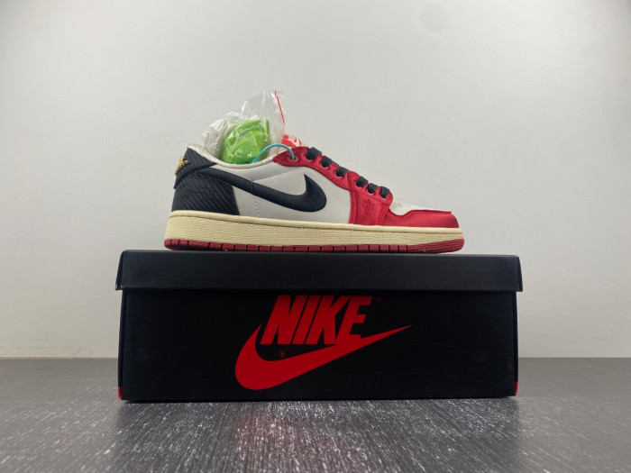 Trophy Room x Air Jordan 1 Low OG "Home" FN0432-017