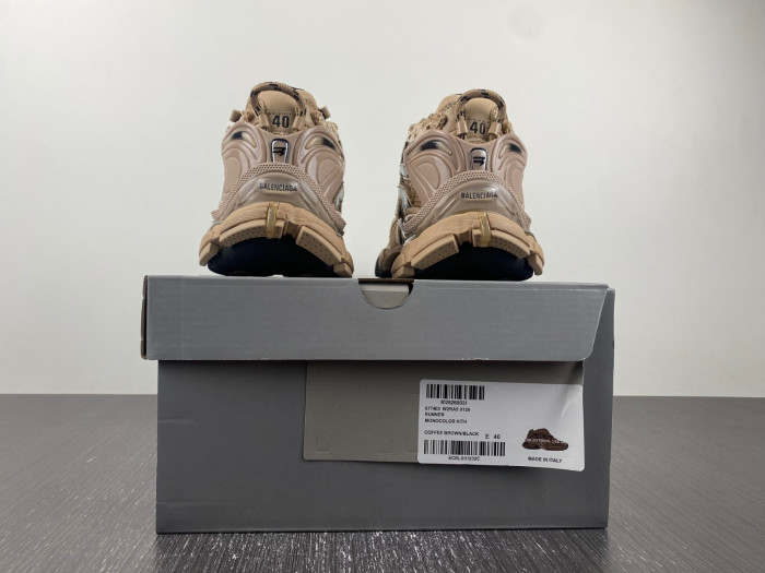 BALCIA RUNNER SNEAKER