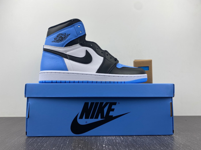 Air Jordan 1 High OG University Blue DZ5485-400