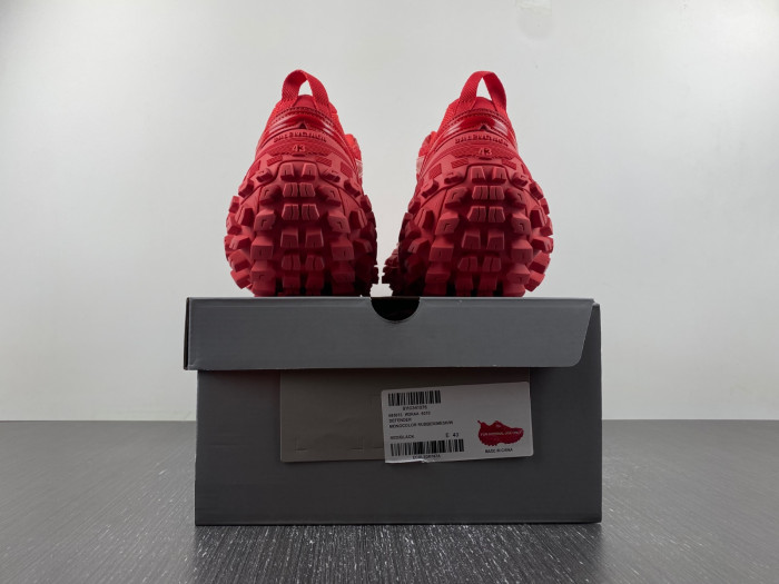 BALCIA DEFENDER SNEAKER