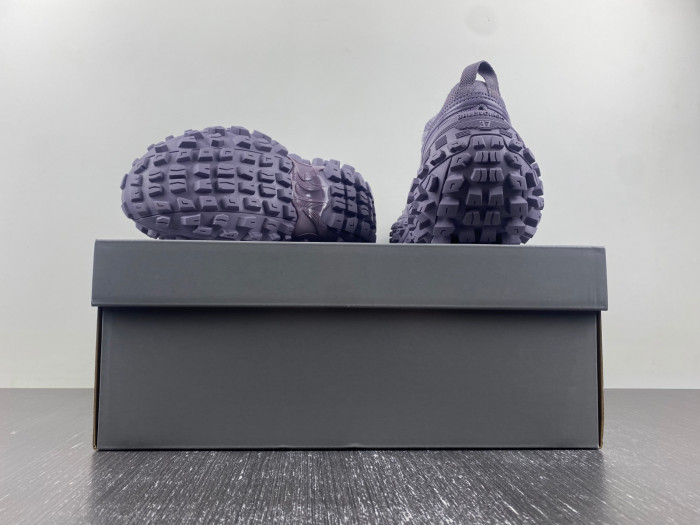 BALCIA DEFENDER SNEAKER