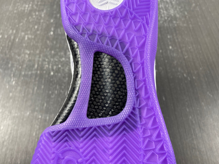 Nike Kobe 8 Protro “White Court Purple” FQ3549 100