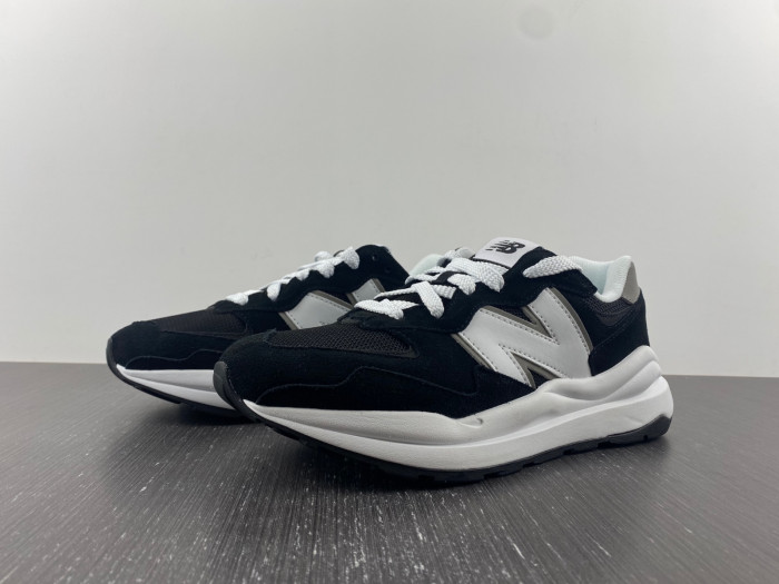 New Balance 57/40 Team Black Men