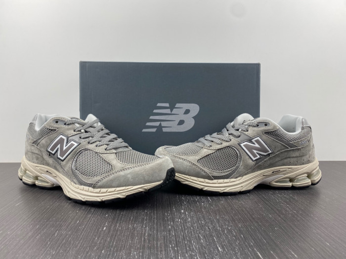 New Balance 2002R Marblehead Light Aluminum Men