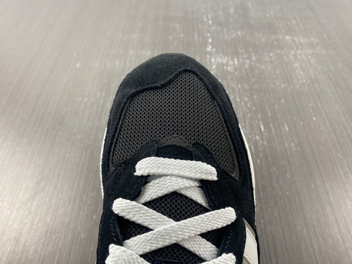 New Balance 57/40 Team Black Men