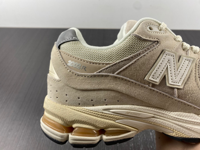New Balance M2002RCC Calm Taupe M2002RCC