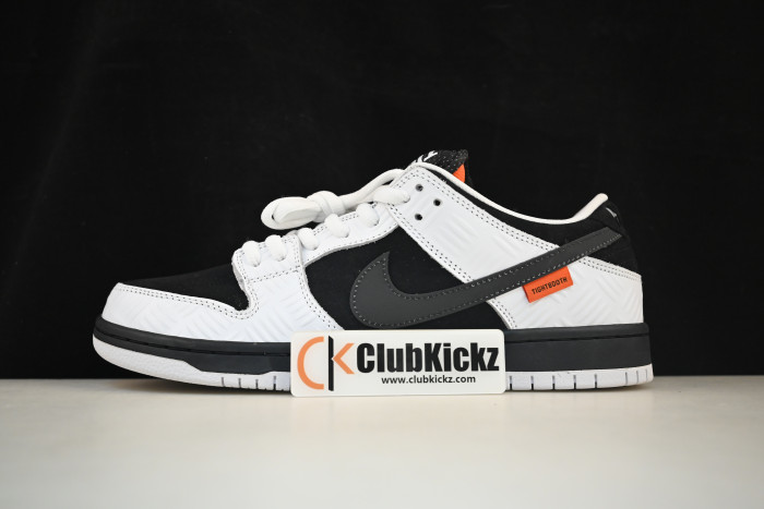 Nike SB Dunk Low TIGHTBOOTH FD2629-100