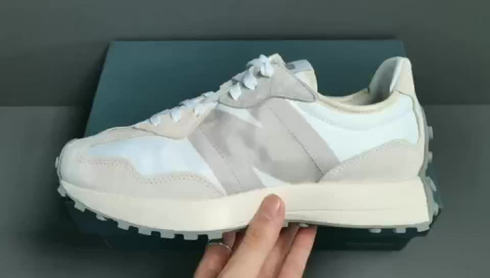 New Balance Noritake x 327 