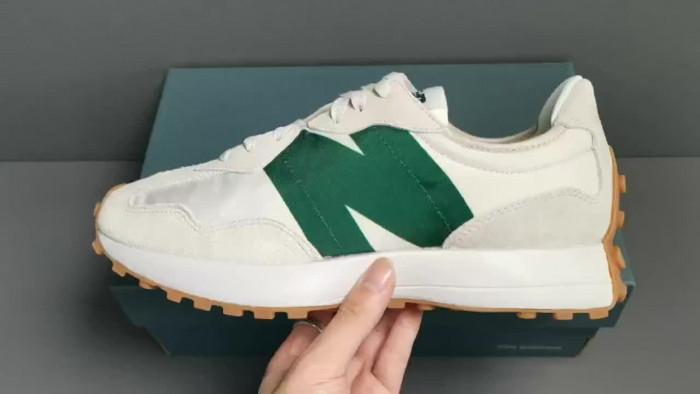 New Balance 327 Timberwolf Nightwatch Green MS327HR1