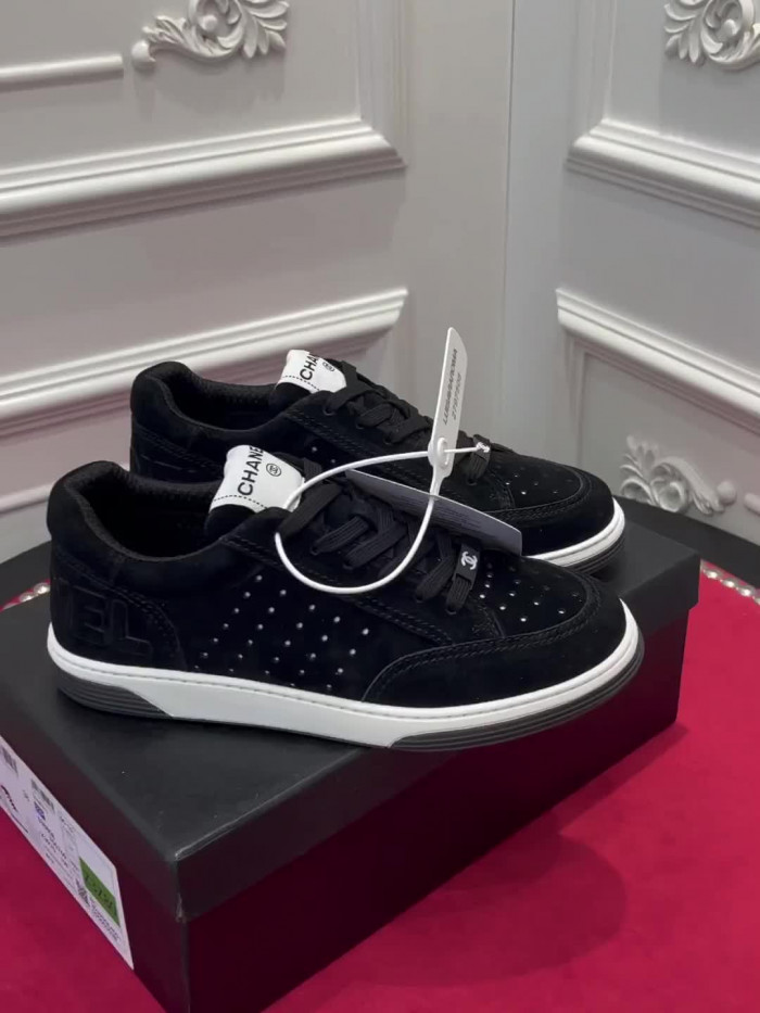 CHNL Sneaker
