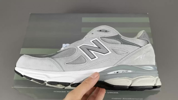 New Balance 990 V3 U990GY3