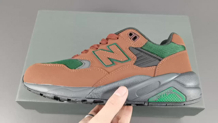 New Balance 580 Beef and Broccoli - MT580RTB