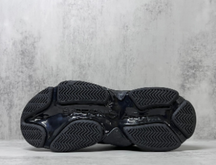 BALCIA TRIPLE S SNEAKER