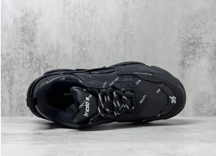 BALCIA TRIPLE S SNEAKER