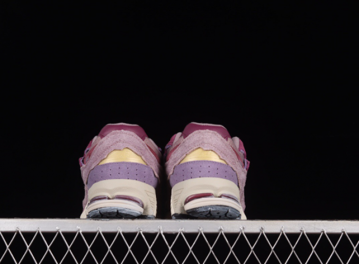 New Balance 2002R Protection Pack Pink M2002RDH