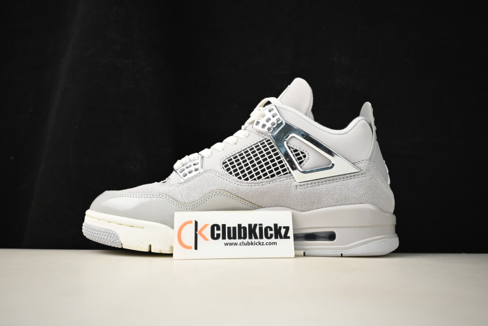 Air Jordan 4 Frozen Moments AQ9129-001