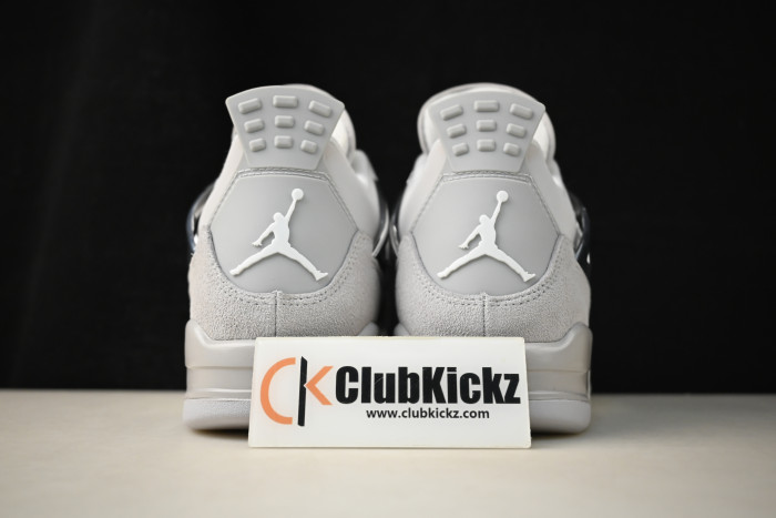 Air Jordan 4 Frozen Moments AQ9129-001