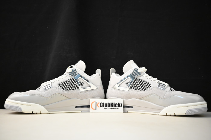 Air Jordan 4 Frozen Moments AQ9129-001