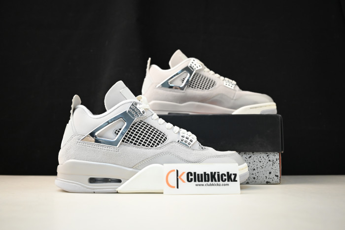 Air Jordan 4 Frozen Moments AQ9129-001