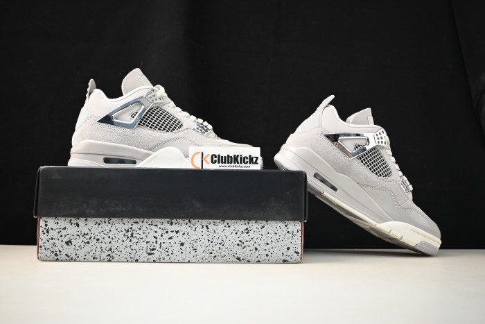 Air Jordan 4 Frozen Moments AQ9129-001
