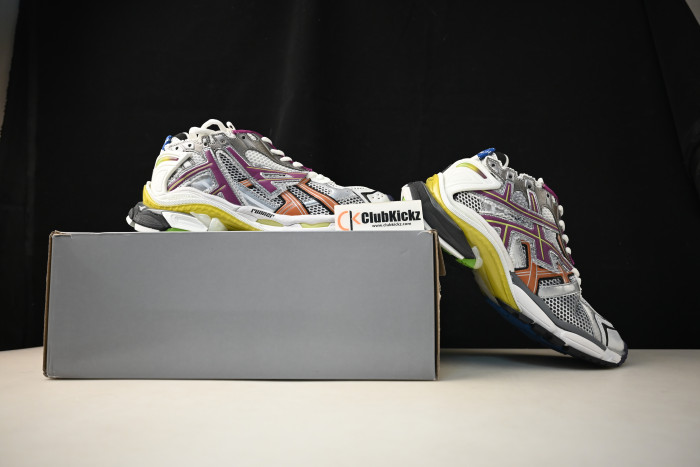 BALCIA RUNNER SNEAKER