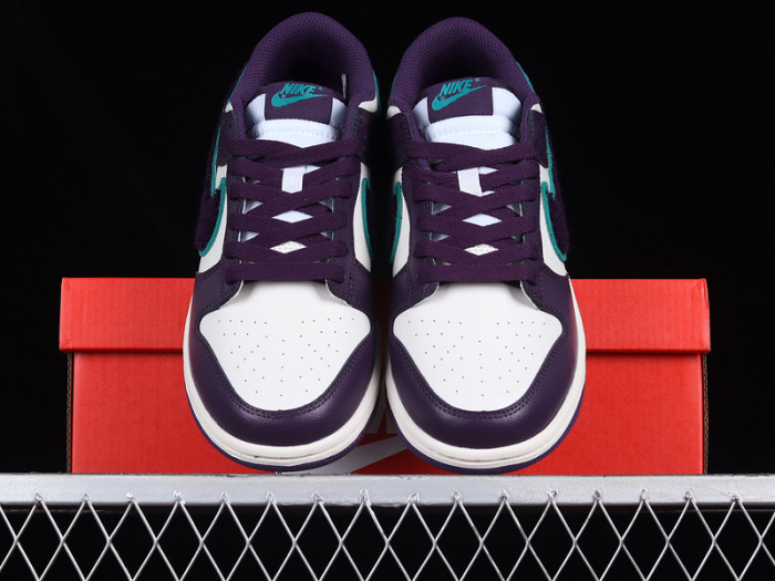 Nike Dunk Low Chenille Grand Purple DQ7683-100