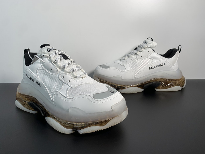 BALCIA TRIPLE S SNEAKER