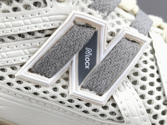 New Balance 1906R "Sea Salt & Marblehead" M1906RP