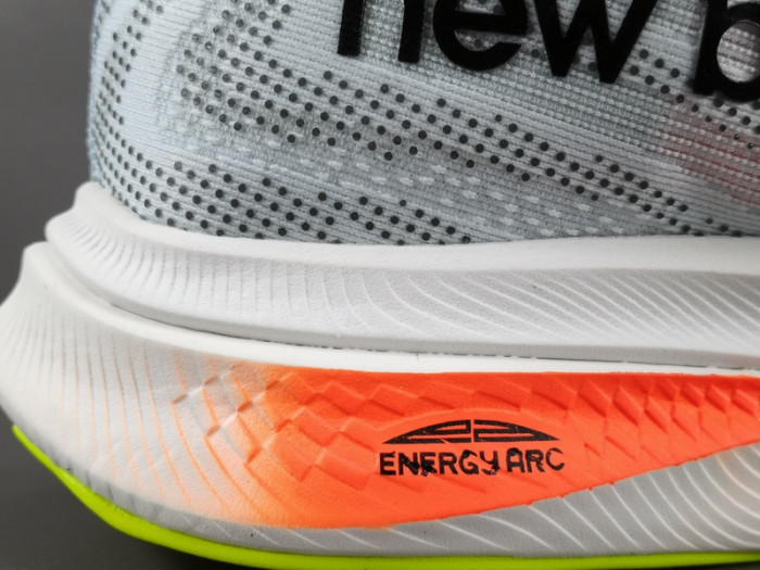 new balance nb fuel cell S*percomp trainer v2 mrcxlg3