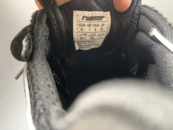 BALCIA RUNNER SNEAKER