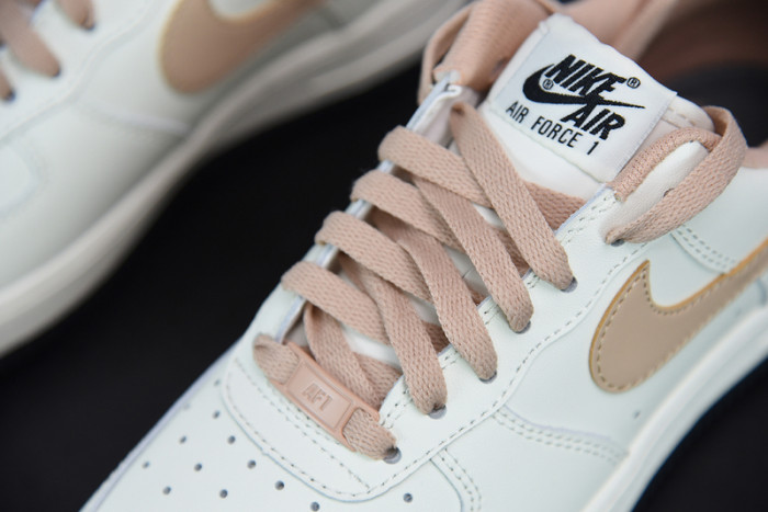 Nike Air Force 1 Low 