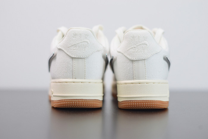 Travis Scott x Air Force 1 AQ4211-101