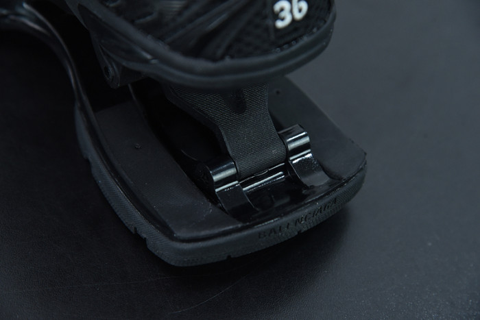 BALCIA X-Pander SNEAKER