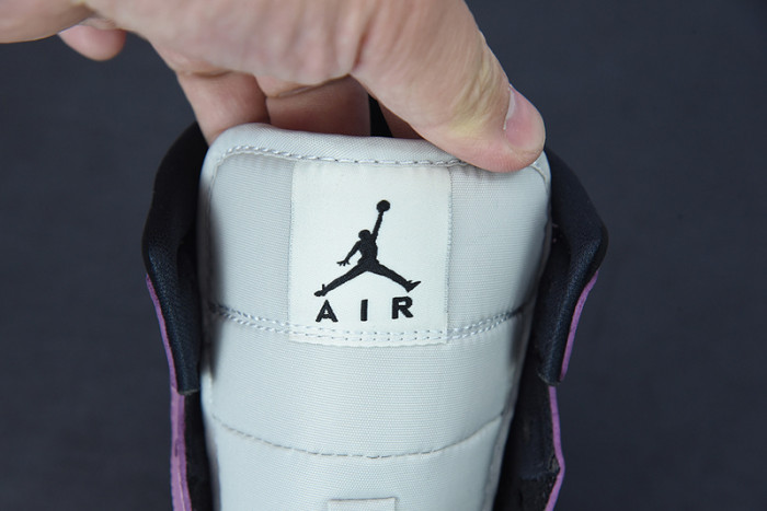 Air Jordan 1 Mid Berry White Black DC7267-500