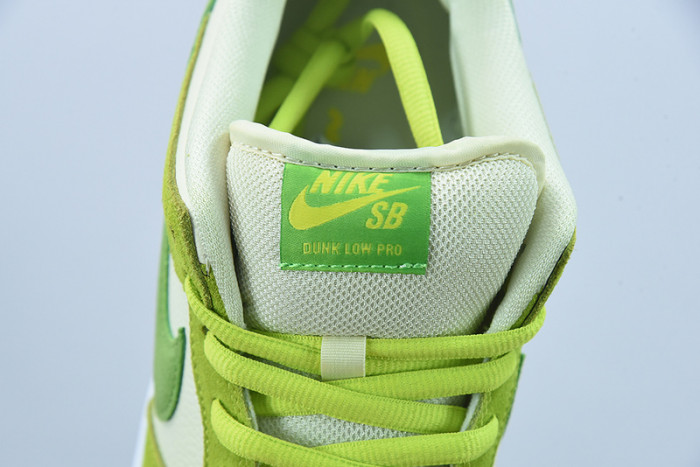 Nike SB Dunk Low Green Apple DM0807-300