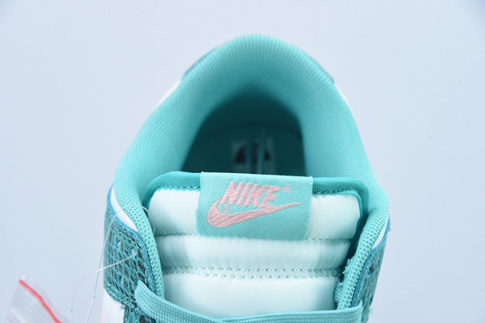 Nike Dunk Low Snakeskin DR8577-300