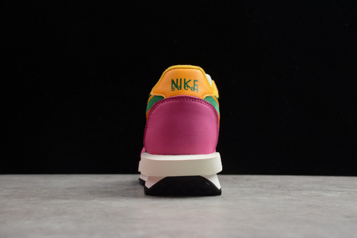 Nike LD Waffle x sacai "Pine Green" BV0073-301