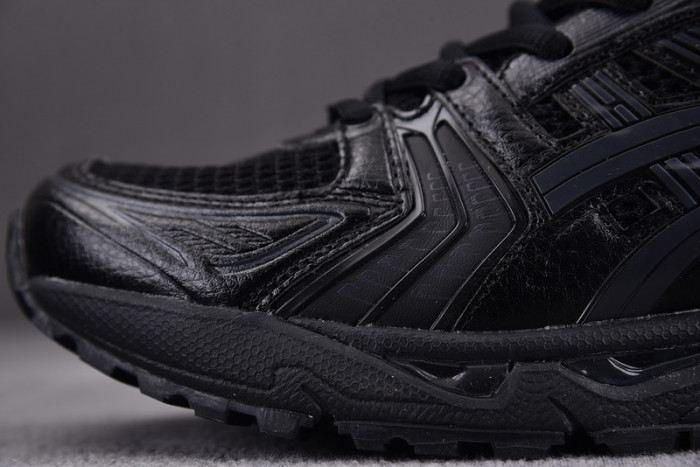 As*ic*s gel kayano triple black men