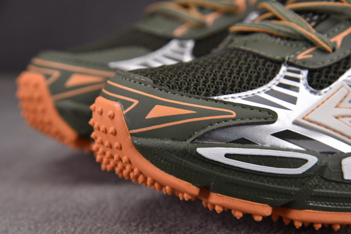 OFF-WHITE BE RIGHT BACK