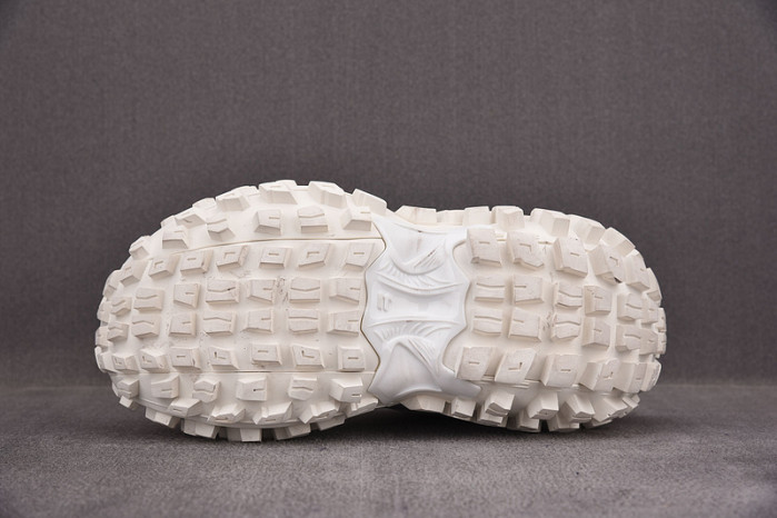 BALCIA DEFENDER SNEAKER