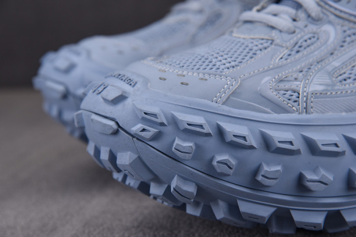 BALCIA DEFENDER SNEAKER