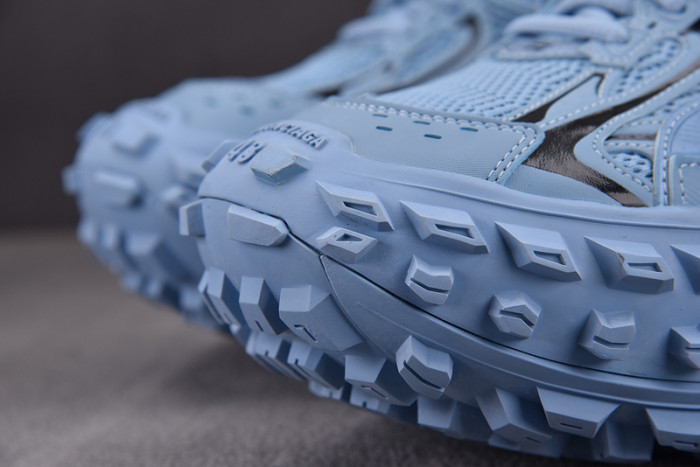 BALCIA DEFENDER SNEAKER