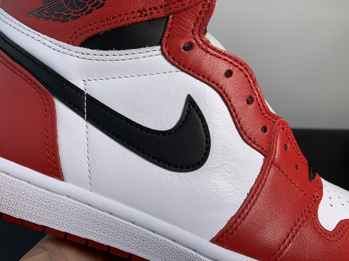 AIR JORDAN 1 RETOR HIGH OG CHICAGO RED 555088-101